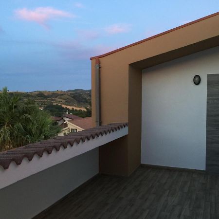 B&B Hollywood Olivadi Екстер'єр фото