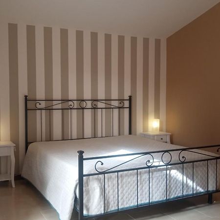 B&B Hollywood Olivadi Екстер'єр фото