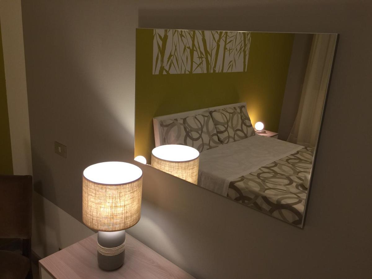 B&B Hollywood Olivadi Екстер'єр фото
